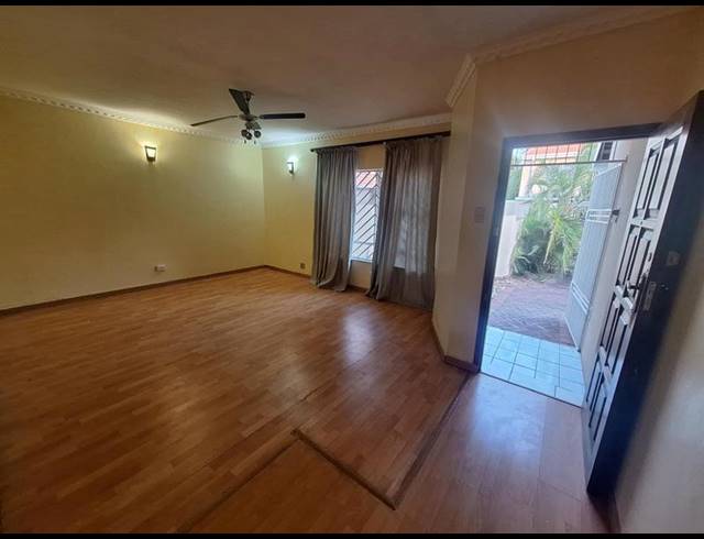 3 BEDROOM SIMPLEX FOR SALE IN WATERKLOOF GLEN